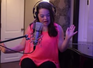 ESSA GAROTA DE 12 ANOS COM SÍNDROME DE DOWN CONTRARIA TODAS AS ESTATÍSTICAS COM SUA VOZ