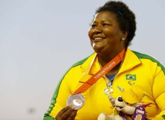 APÓS SUPERAR UM CÂNCER, ROSINHA SANTOS RENASCE COM BRONZE NO PARAPAN