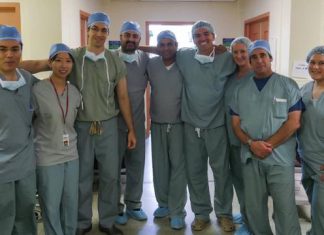 DEFICIENTE VISUAL VOLTA A ENXERGAR APÓS CIRURGIA REALIZADA POR MÉDICO BRASILEIRO