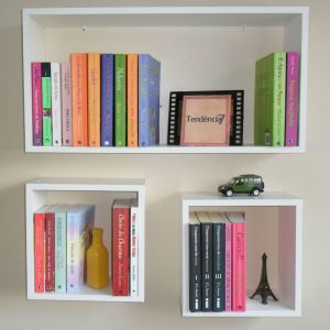 trio-nichos-decorativos-branco-decoracao-livros-casadaptada