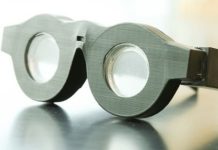 ÓCULOS DE LENTES LÍQUIDAS SE ADAPTAM A QUASE QUALQUER PROBLEMA DE VISÃO