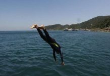 CUIDADO NAS FÉRIAS DE VERÃO: MERGULHO EM ÁGUA RASA PODE DEIXAR A PESSOA TETRAPLÉGICA OU PARAPLÉGICA, DIZ ORTOPEDISTA