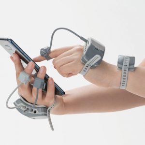 manovivo-wearable-smart-glove-for-people-with-rheumatoid-arthritis2