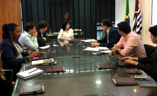 EMPREGABILIDADE E INSERÇÃO PROFISSIONAL DE PESSOAS COM DEFICIÊNCIA É TEMA DE AUDIÊNCIA ENTRE SECRETÁRIAS