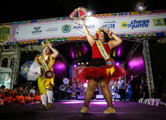 RECIFE ELEGE REI E RAINHA DO CARNAVAL DA PESSOA COM DEFICIÊNCIA