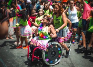 BLOCO DE CARNAVAL DE BH TEM BATERIA FORMADA POR PESSOAS COM DEFICIÊNCIA – VEJA O VÍDEO.