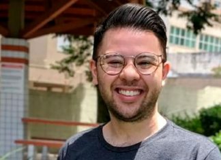 JOVEM DESCOBRE QUE TEM SÍNDROME DE DOWN AOS 22 ANOS